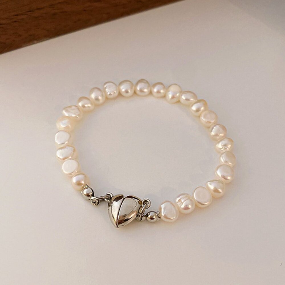 Freshwater Pearl Magnetic Heart Bracelet Romantic Minimalist Jewelry Gift